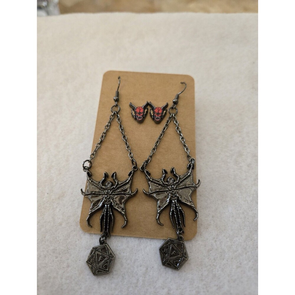 Halloween Horror Nights 2023 Stranger Things Earrings 2 Pairs
